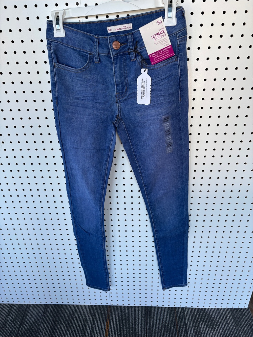 NWT SO Juniors Dark Blue Low Rise Ultimate Jegging Slim Fit 1L/25W